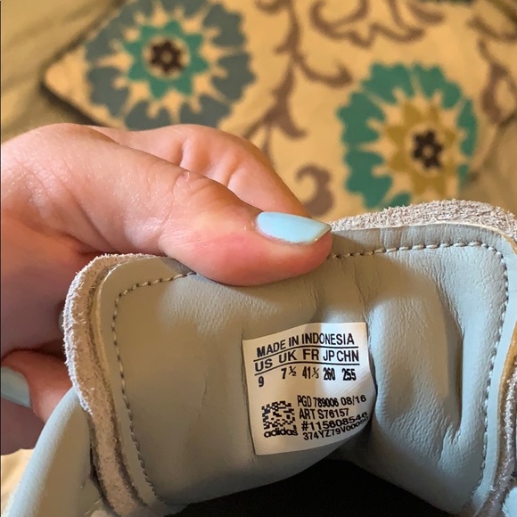 adidas superstar sneakers - Picture 4 of 4